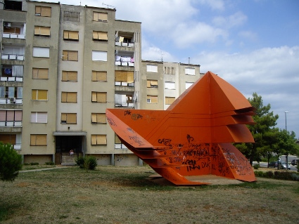 orange_sculpture